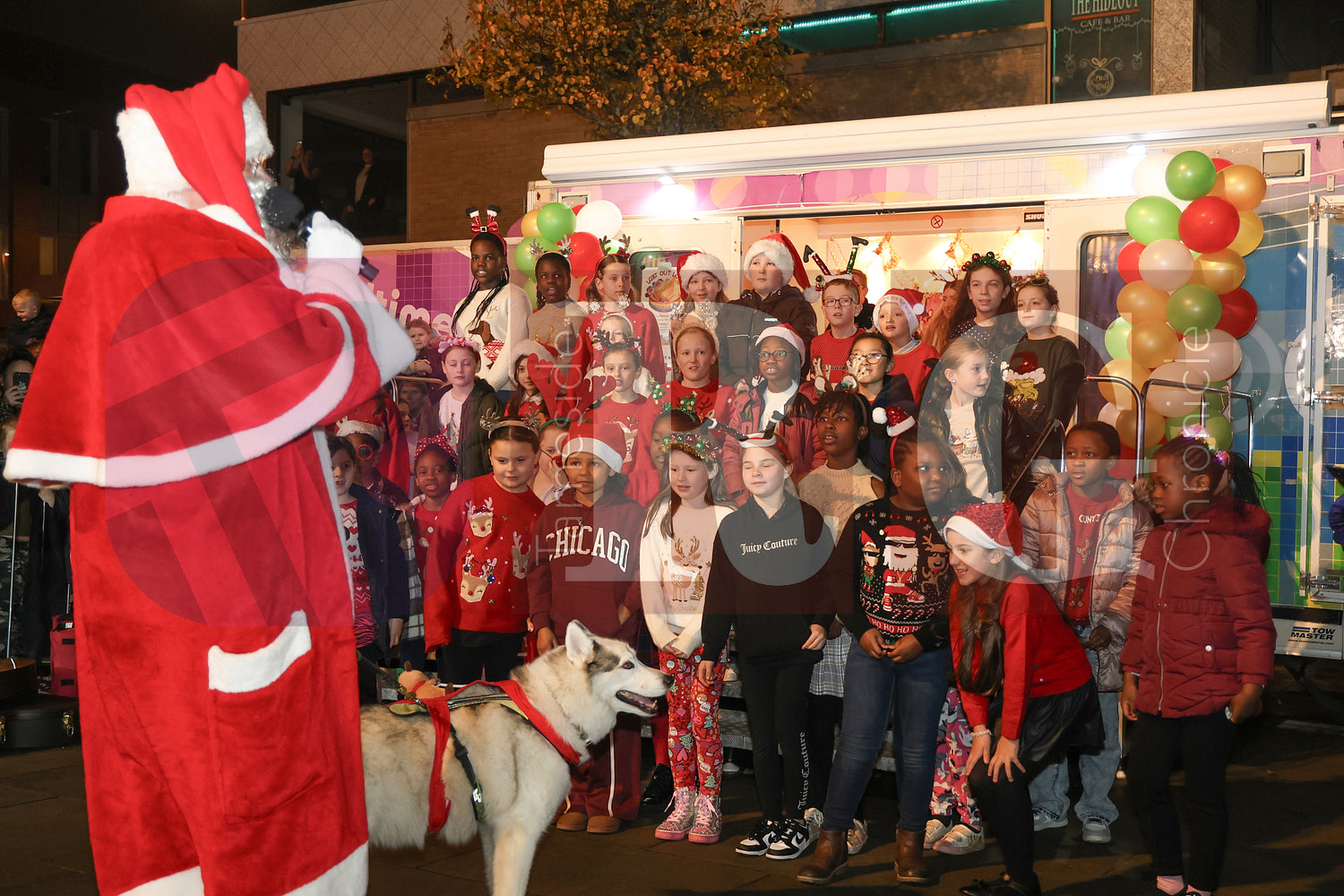 DROYLSDEN LIGHTS SWITCH ON 2024 (47).JPG