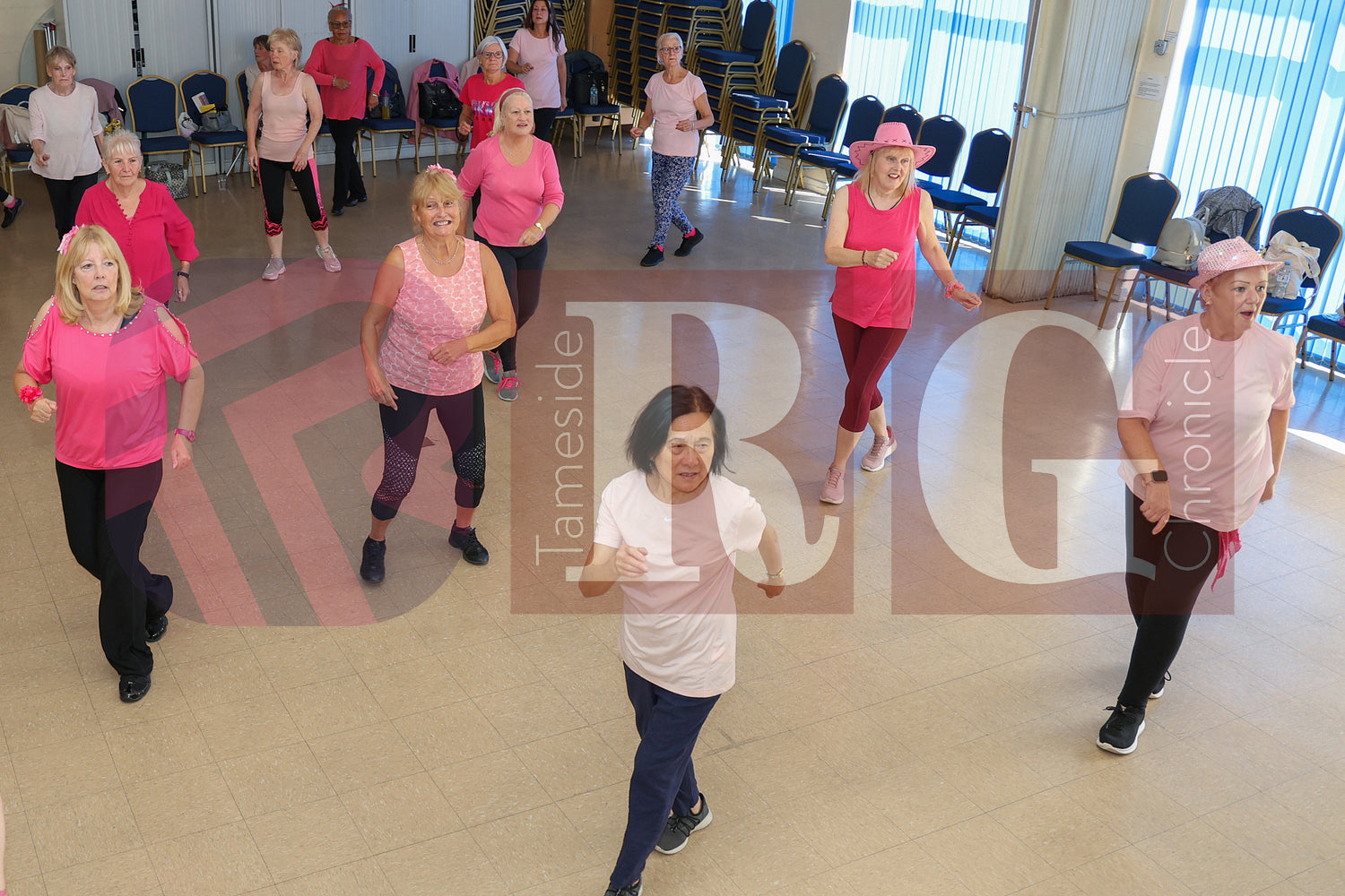 BREAST CANCER  FUNDRAISING GRAFTON CENTRE HYDE (30).JPG