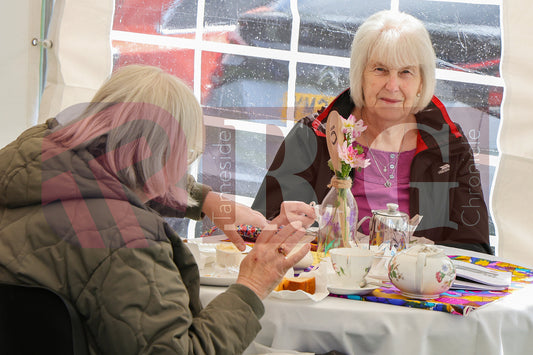 TINTWISTLE GARDENERS SHOW (45).JPG