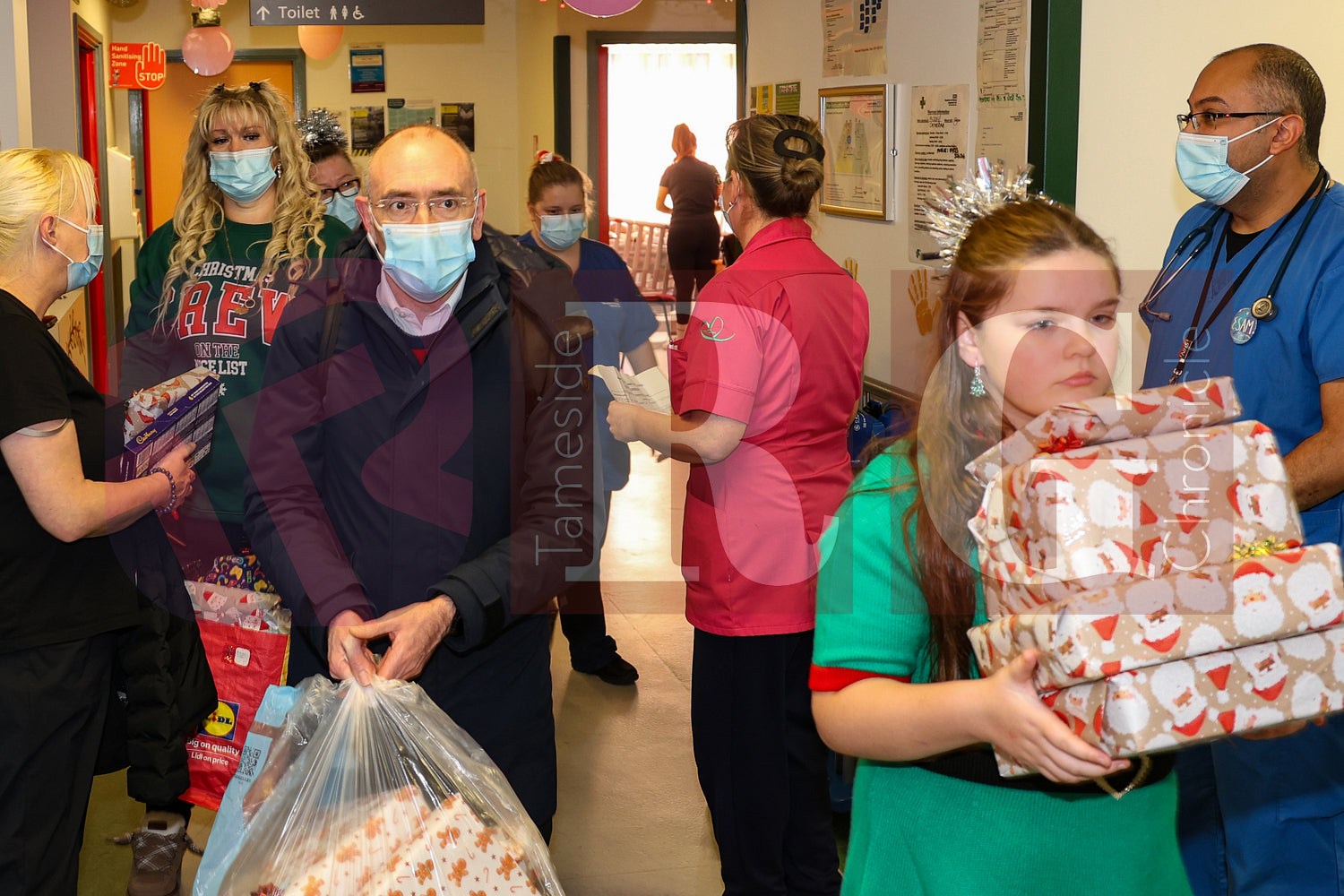 TAMESIDE HOSPITAL CHILDRENS WARD WITH SANTA 2025 (57).JPG