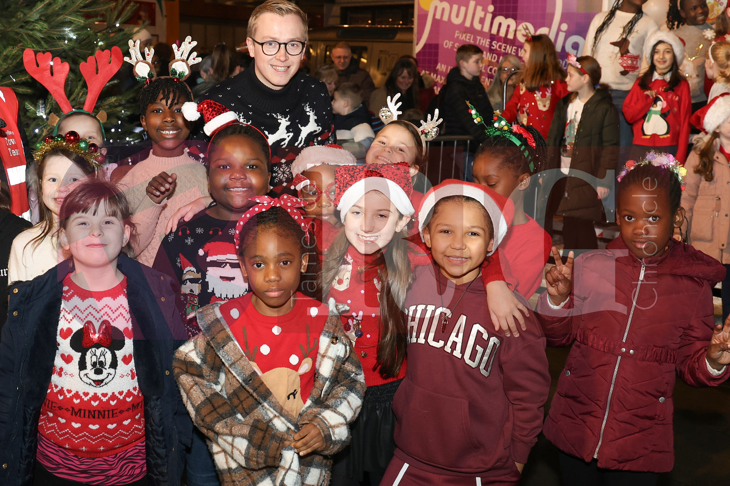 DROYLSDEN LIGHTS SWITCH ON 2024 (67).JPG
