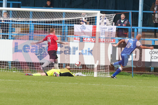 STALYBRIDGE CELTIC LEGENDS V MAN UTD LEGENDS (185).JPG