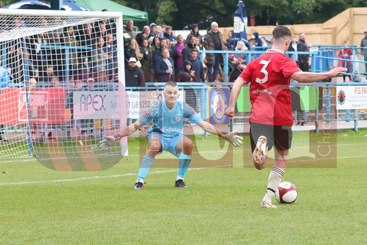 STALYBRIDGE CELTIC LEGENDS V MAN UTD LEGENDS (196).JPG
