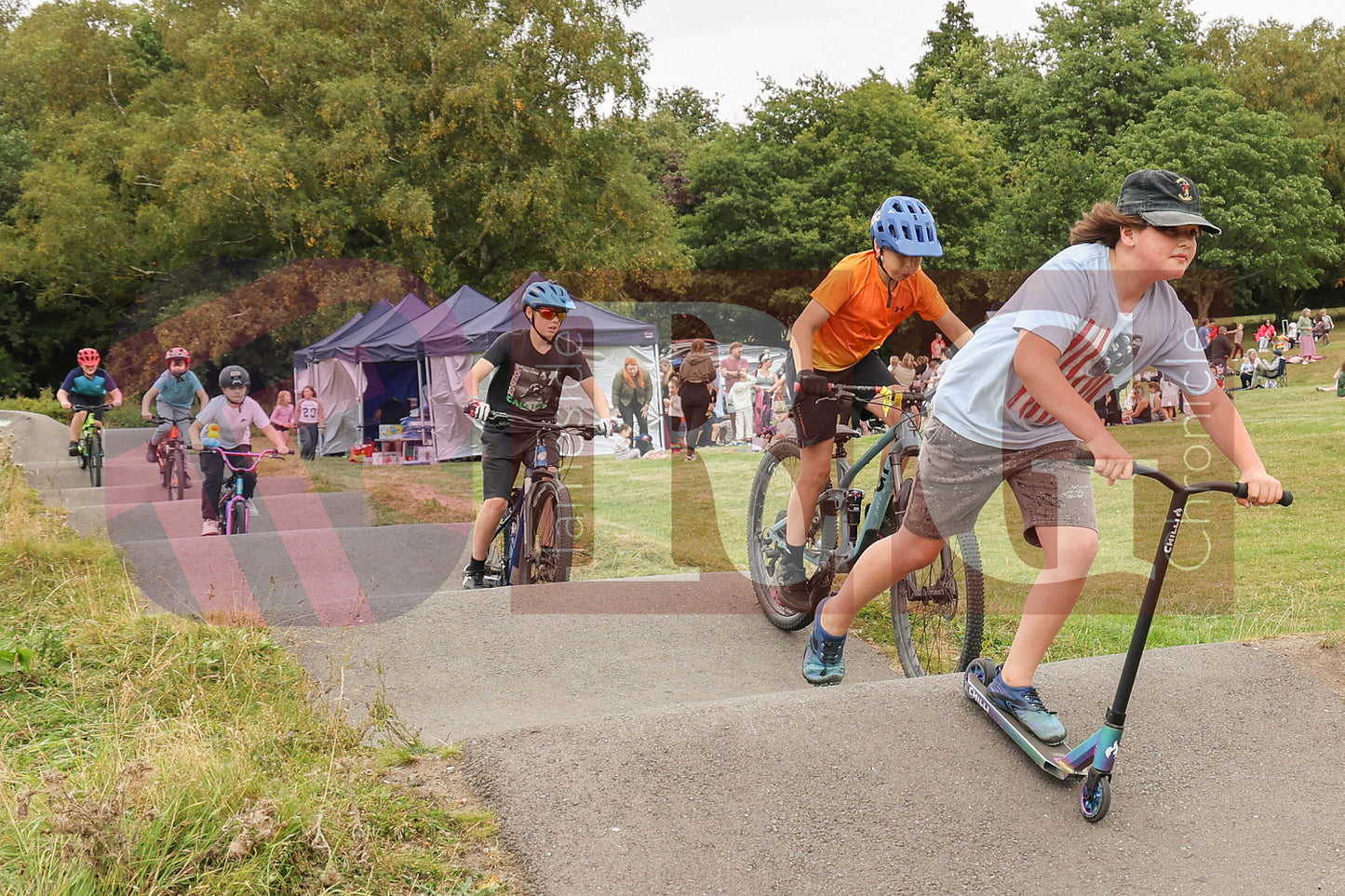 HADFIELD PICNIC IN THE PARK (27).JPG