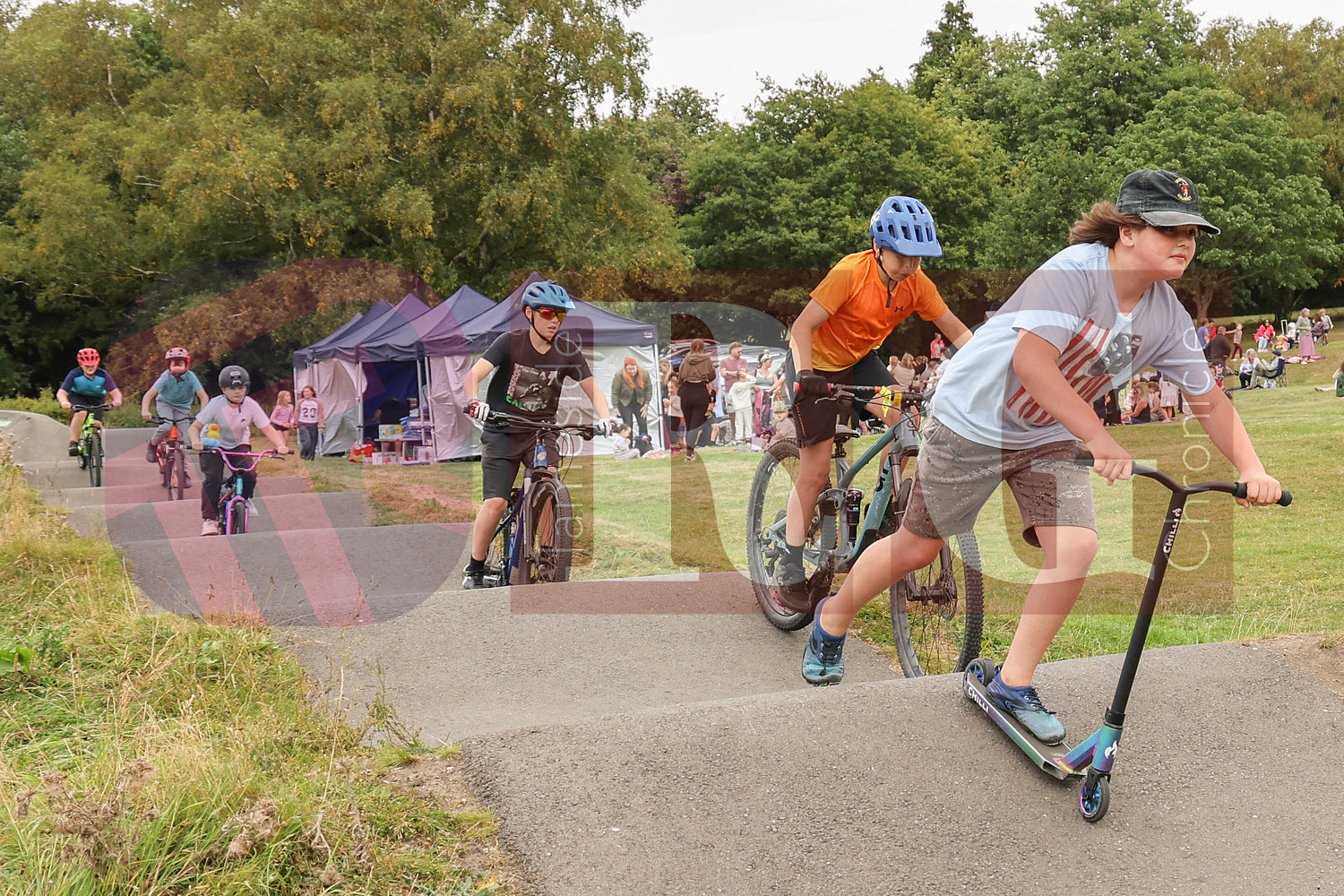 HADFIELD PICNIC IN THE PARK (27).JPG