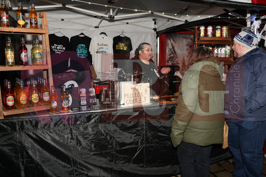 GLOSSOP LIGHT SWITCH ON 2025 (58).JPG