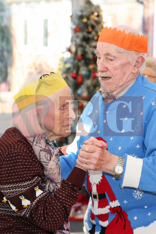 TOGETHER CENTRE DUKINFIELD XMAS DINNER 2025 (76).JPG