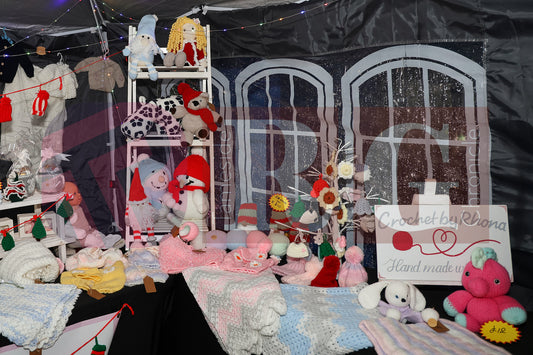 GLOSSOP LIGHT SWITCH ON 2025 (64).JPG