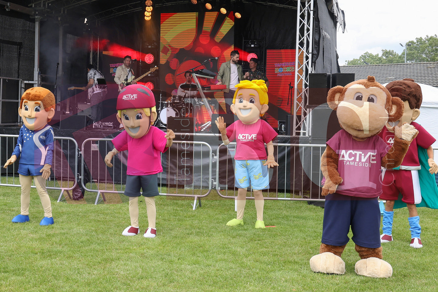 KEN WARD HATTERSLEY TAMESIDE ROCKS  2025 (62).JPG