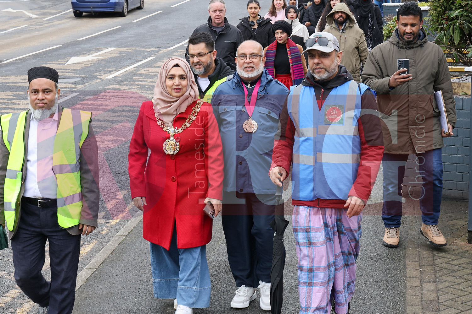 WALK WITH THE MAYOR HYDE TO DUKINFIELD (28).JPG