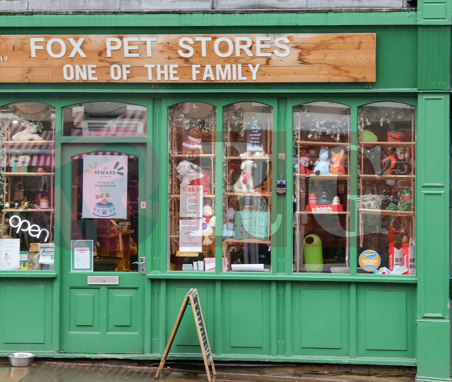 GLOSSOP CHRISTMAS SHOPS 2025 (42).JPG