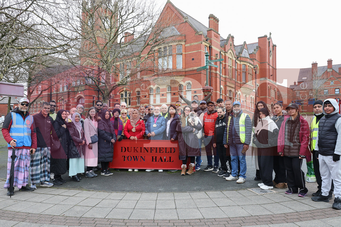 WALK WITH THE MAYOR HYDE TO DUKINFIELD (60).JPG