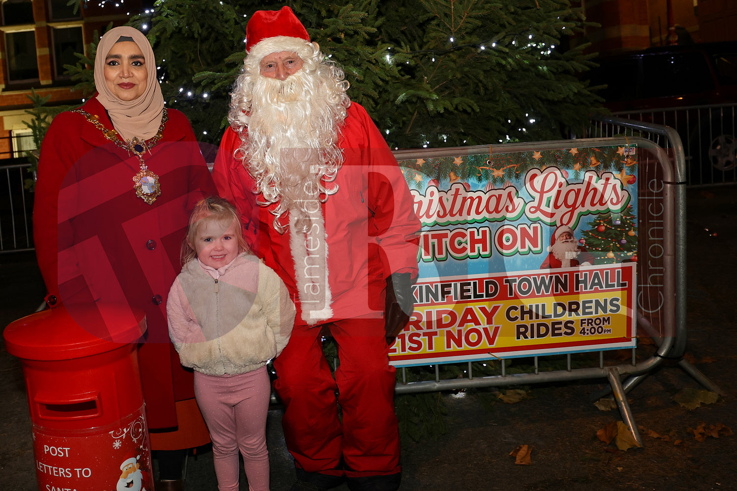 DUKINFIELD LIGHTS SWITCH ON (117).JPG