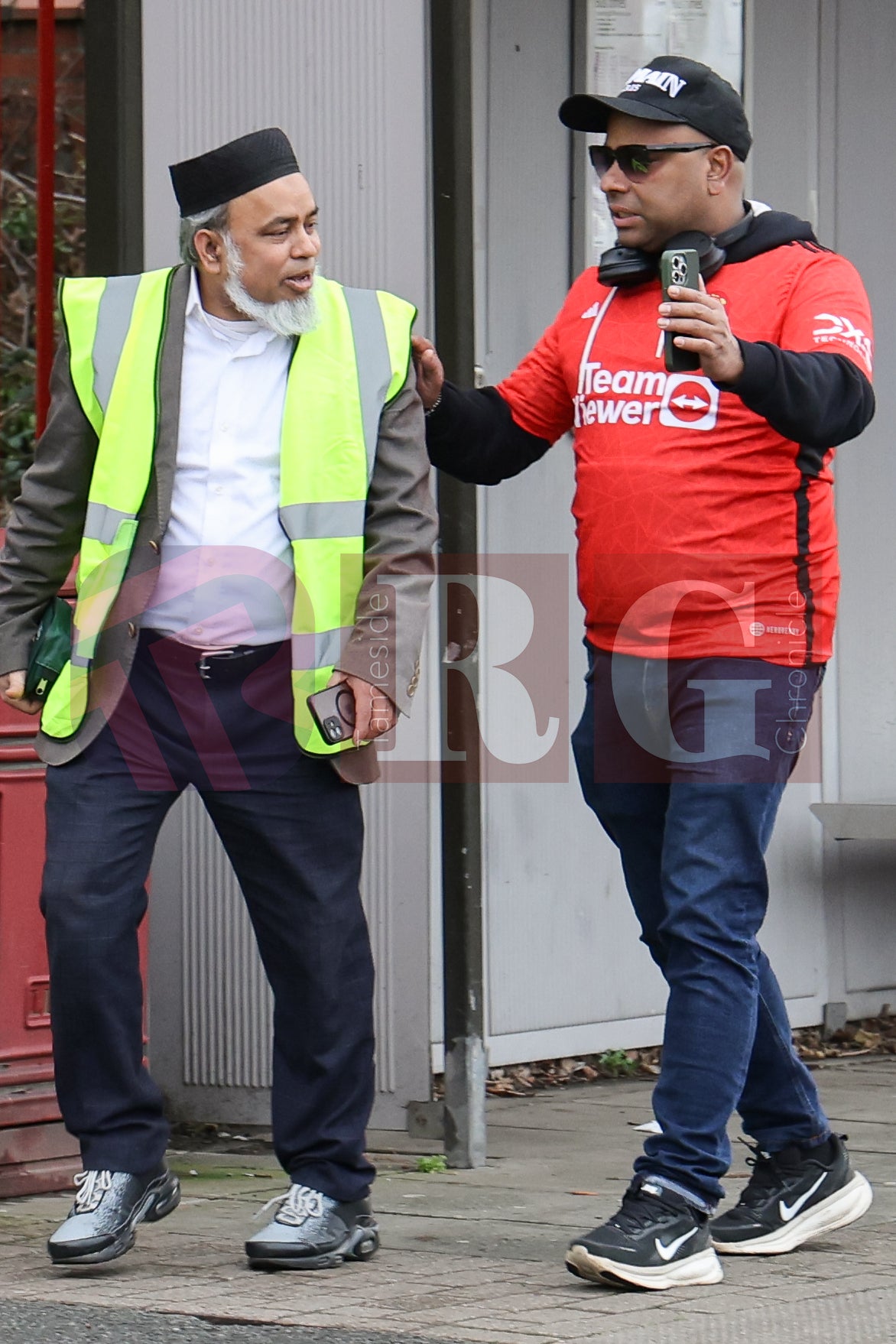 WALK WITH THE MAYOR HYDE TO DUKINFIELD (55).JPG