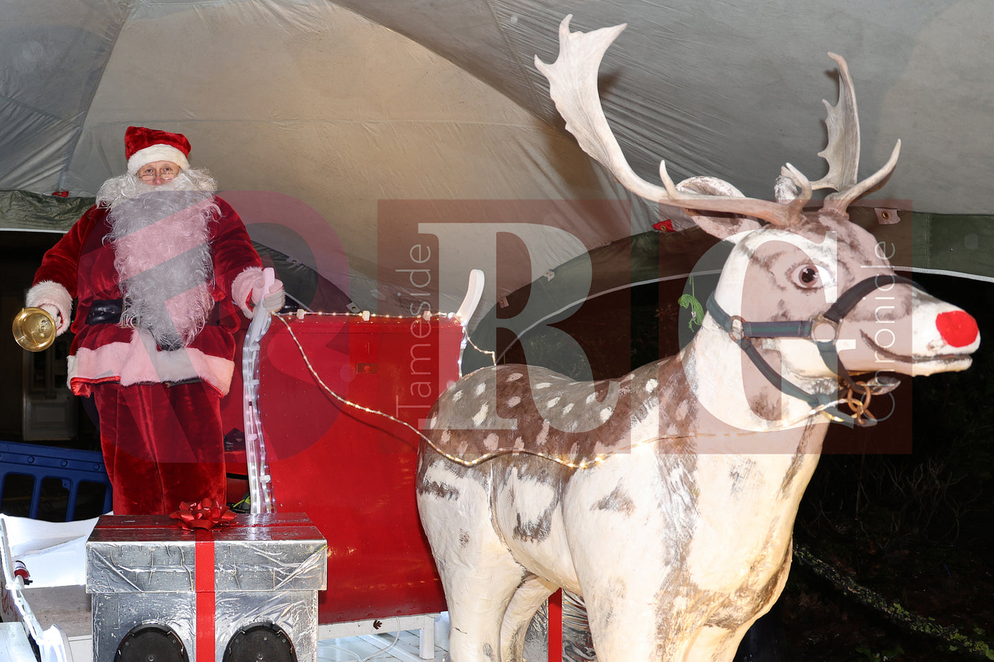 GLOSSOP LIGHT SWITCH ON 2025 (89).JPG