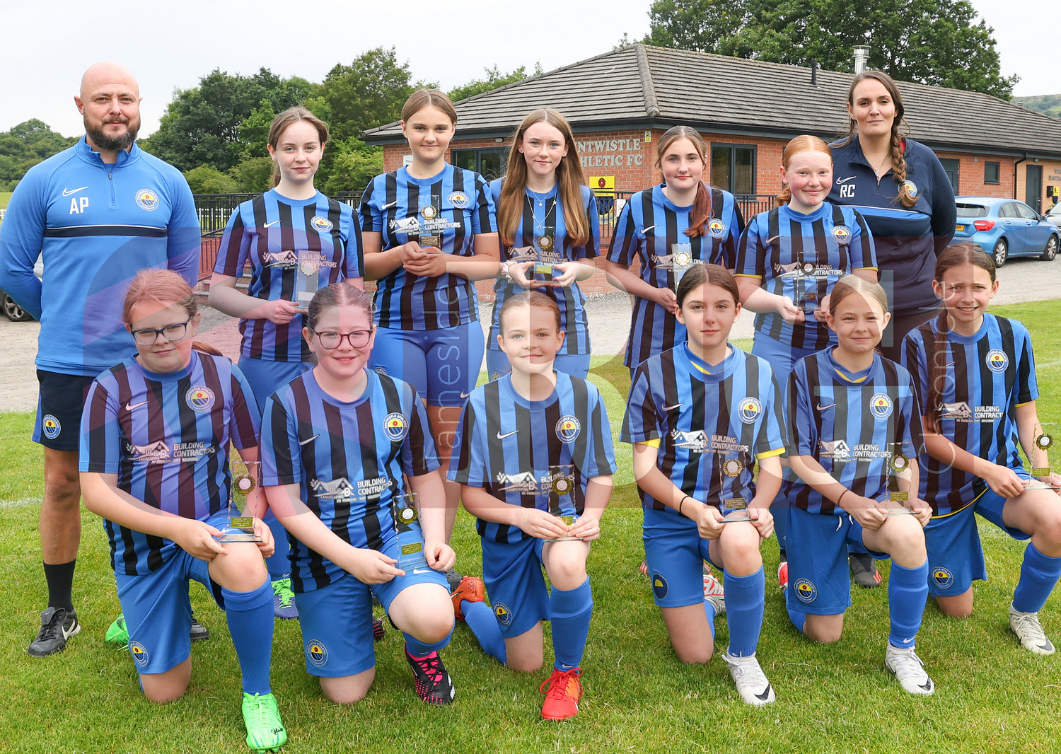 TINTWISTLE FC GIRLS TEAM 2024 (3).JPG