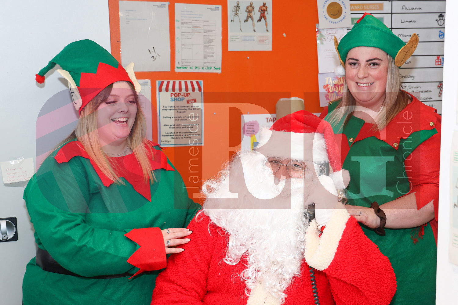 SANTA VISIT TAMESIDE CHILDRENS UNIT 2024 (37).JPG