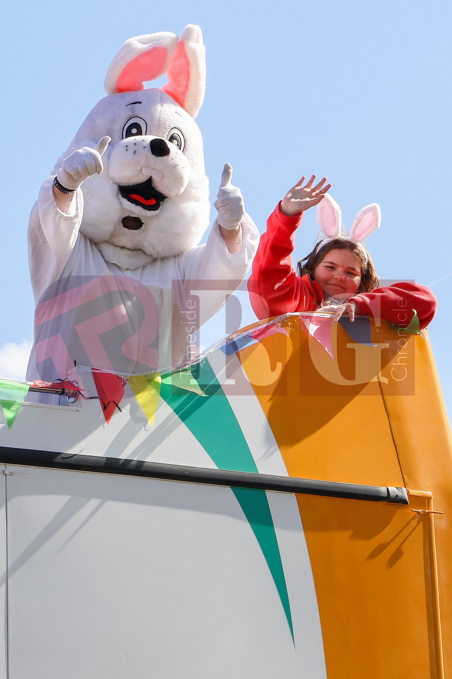 TAMESIDE HOSPITAL CHILDRENS WARD EASTER STAGECOACH (1).JPG