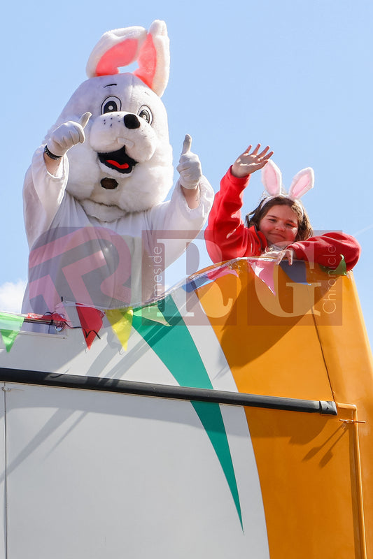 TAMESIDE HOSPITAL CHILDRENS WARD EASTER STAGECOACH (1).JPG