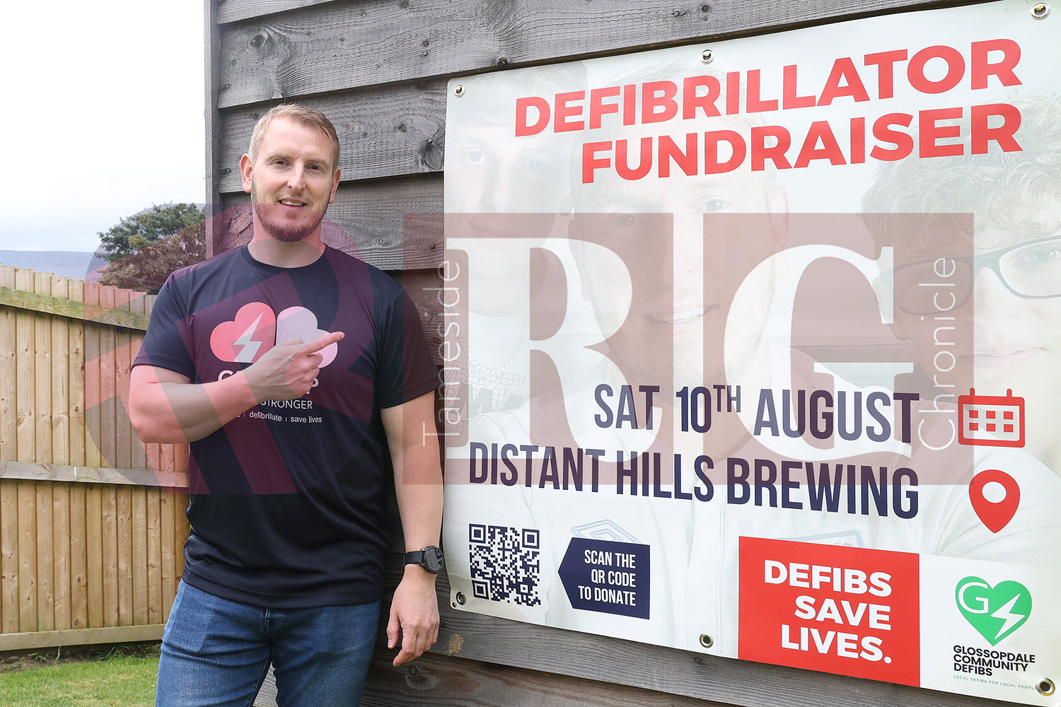 DEFIB FUNDRAISER GLOSSOP (25).JPG