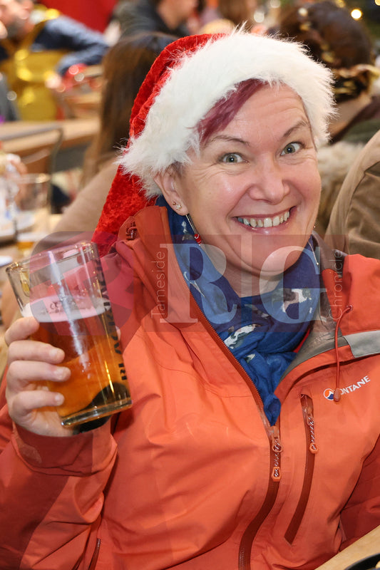 GLOSSOP LIGHT SWITCH ON 2025 (32).JPG