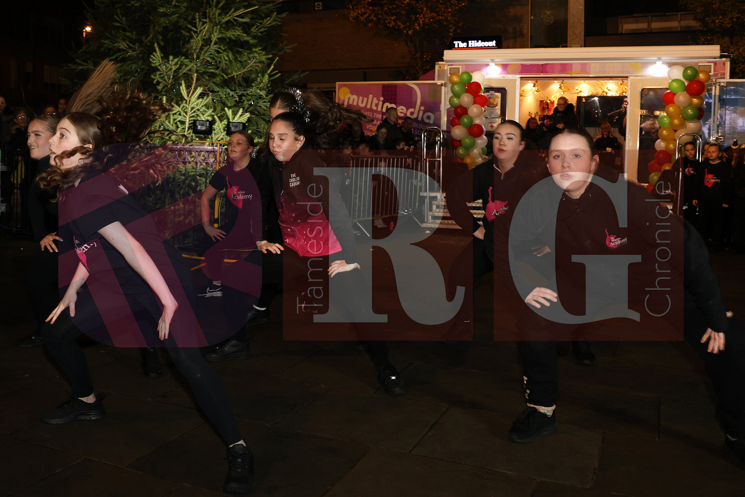 DROYLSDEN LIGHTS SWITCH ON 2024 (42).JPG
