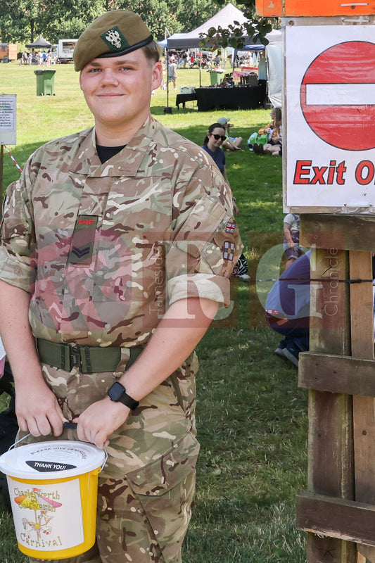 CHARLESWORTH CARNIVAL (36).JPG
