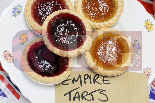 VICTORIA HALL GLOSSOP A PARTY TO REMEMBER (6).JPG