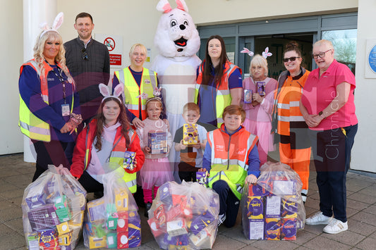 TAMESIDE HOSPITAL CHILDRENS WARD EASTER STAGECOACH (17).JPG