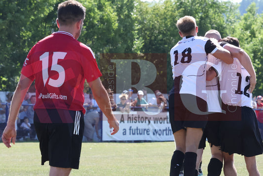 GLOSSOP NORTH EBD V UNITED LEGENDS  (148).JPG