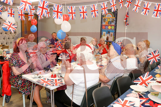 80th VE DAY GAMESLEY  (42).JPG