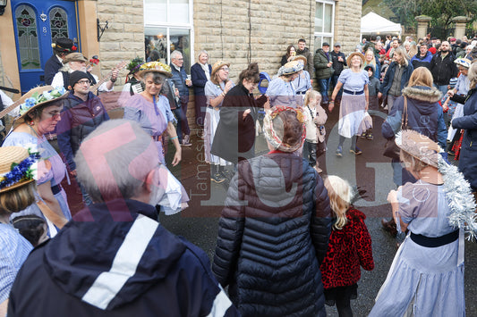 GLOSSOP CHRISTMAS MARKET 2024 (98).JPG