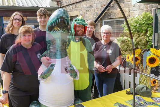 EMMAUS VOLUNTEER DAY (9).JPG