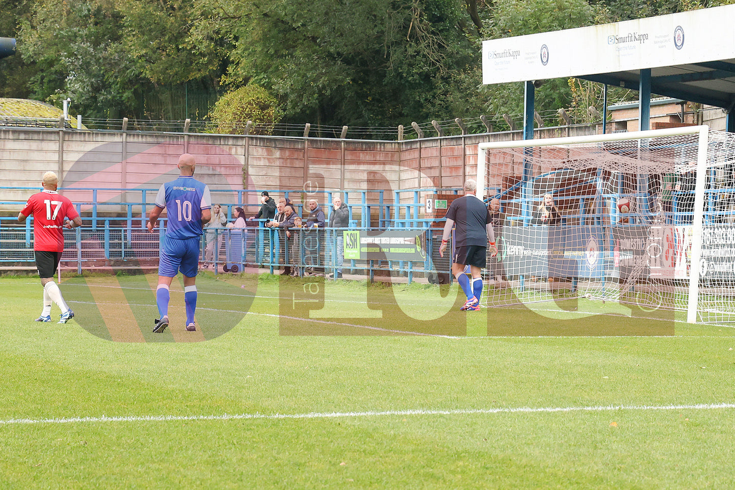 STALYBRIDGE CELTIC LEGENDS V MAN UTD LEGENDS (43).JPG