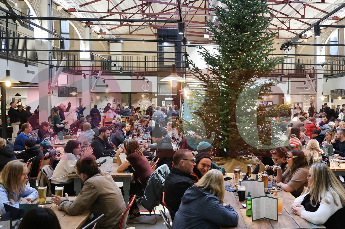 GLOSSOP LIGHT SWITCH ON 2025 (17).JPG
