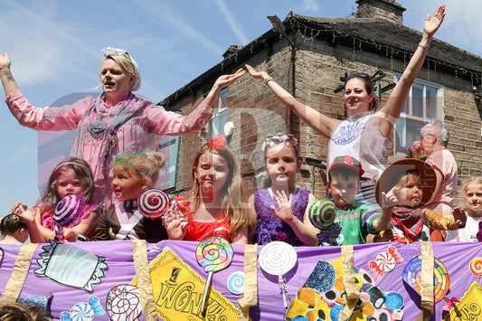 CHARLESWORTH CARNIVAL (15).JPG