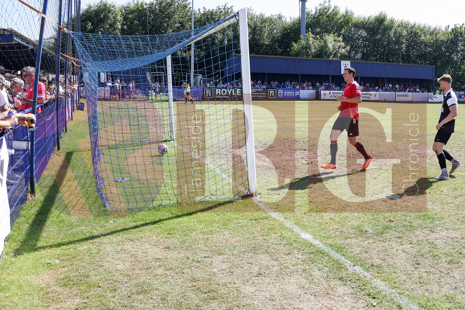 GLOSSOP NORTH EBD V UNITED LEGENDS  (43).JPG