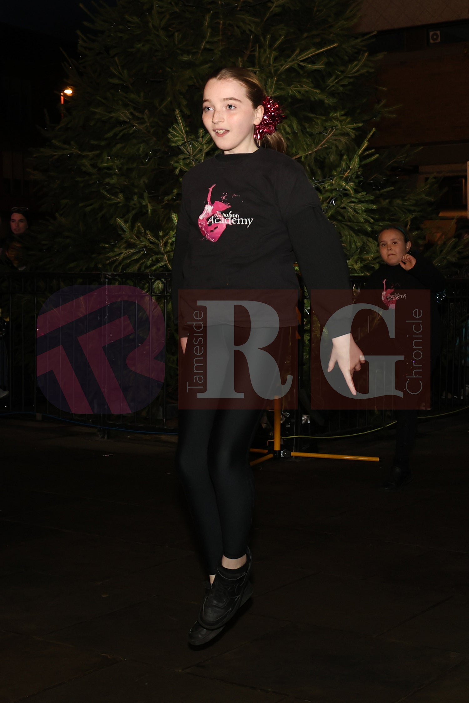 DROYLSDEN LIGHTS SWITCH ON 2024 (23).jpg