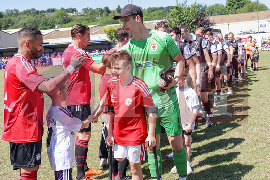 GLOSSOP NORTH EBD V UNITED LEGENDS  (5).JPG