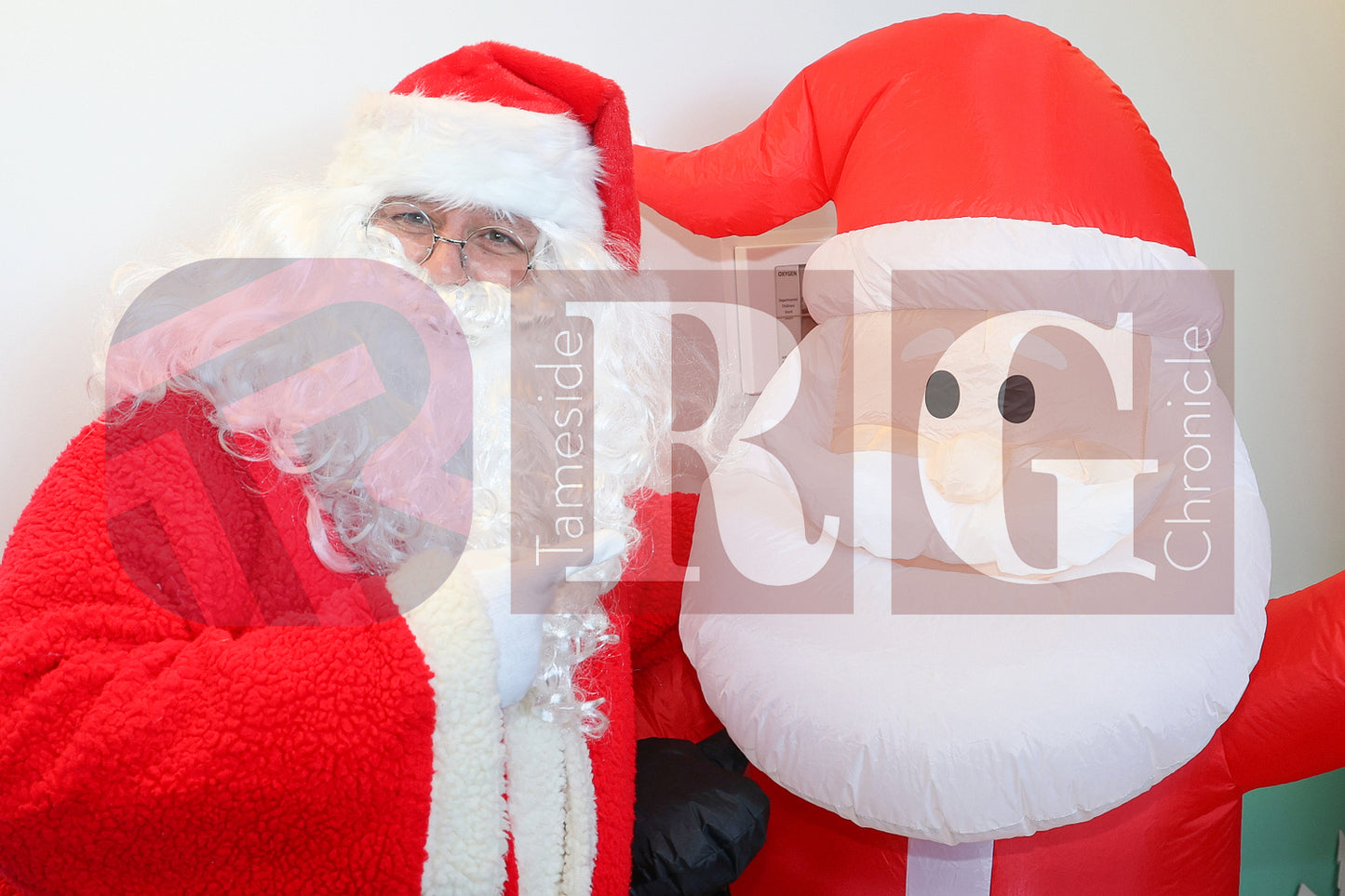 SANTA VISIT TAMESIDE CHILDRENS UNIT 2024 (27).JPG