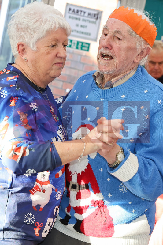 TOGETHER CENTRE DUKINFIELD XMAS DINNER 2025 (66).JPG