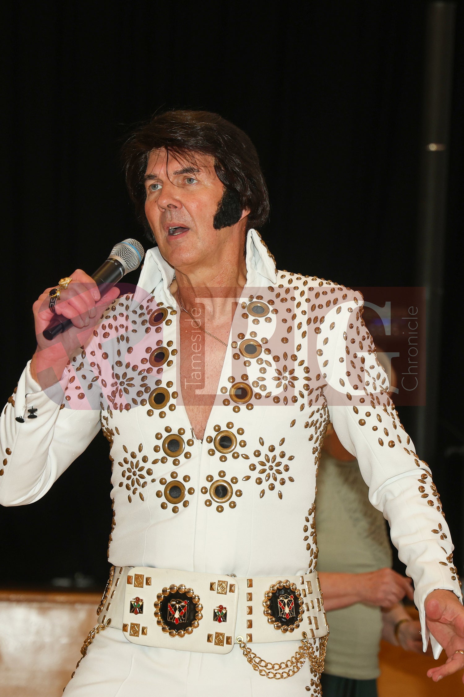 95TH BIRTHDAY DUKINFIELD TOWN HALL ELVIS  (47).JPG