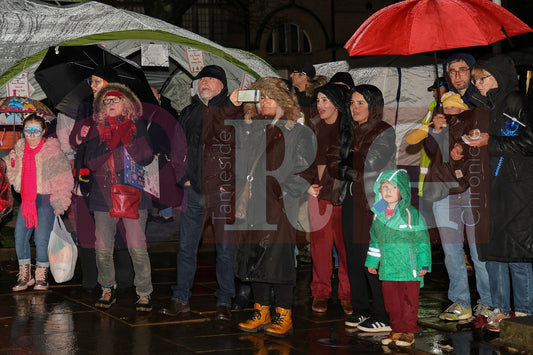 GLOSSOP LIGHT SWITCH ON 2025 (119).JPG
