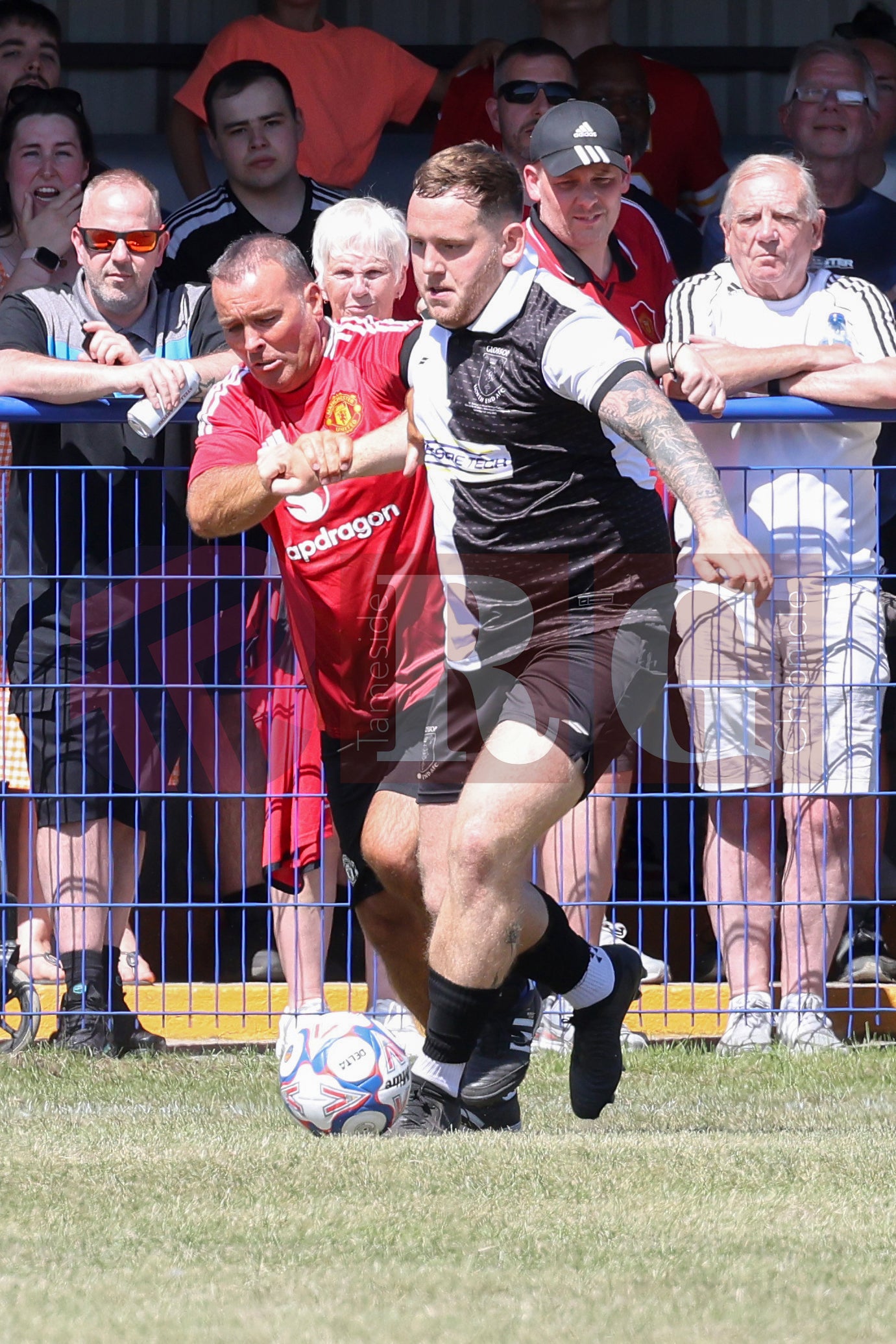 GLOSSOP NORTH EBD V UNITED LEGENDS  (66).JPG