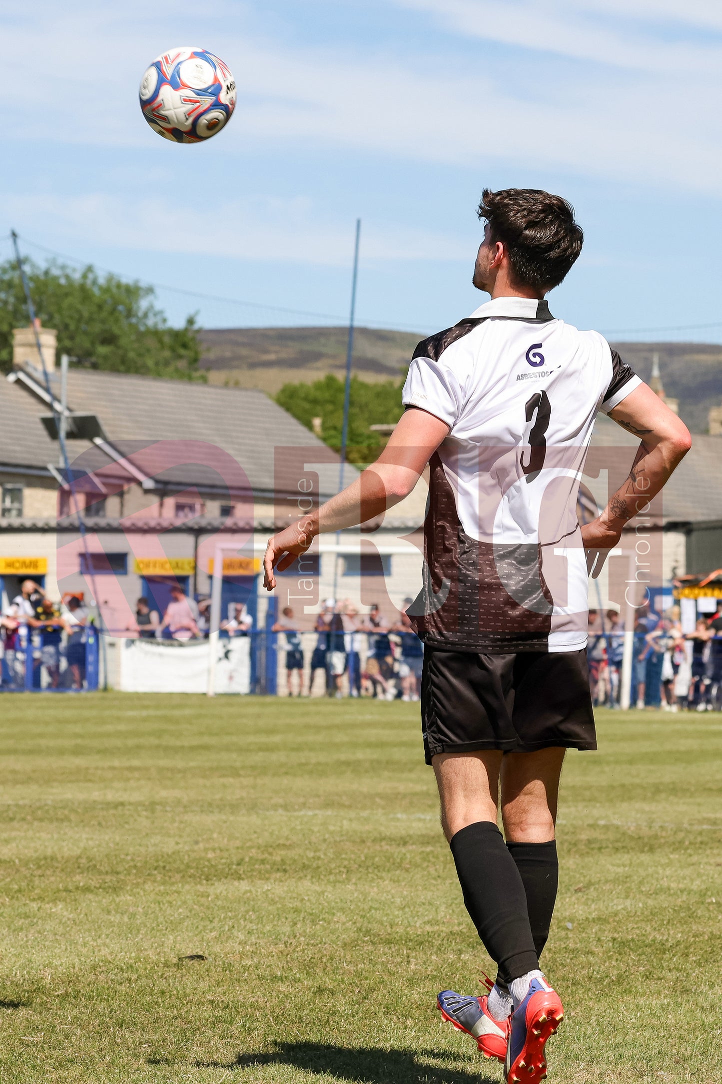 GLOSSOP NORTH EBD V UNITED LEGENDS  (106).JPG