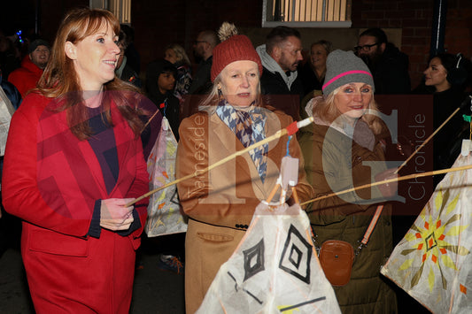 LANTERN PARADE STALYBRIDGE (74).JPG