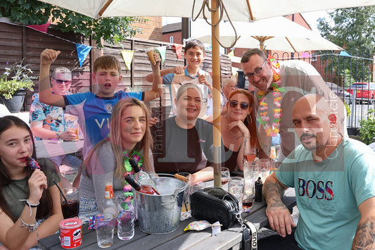 COMMY FEST COMMERCIAL DUKINFIELD (13).JPG