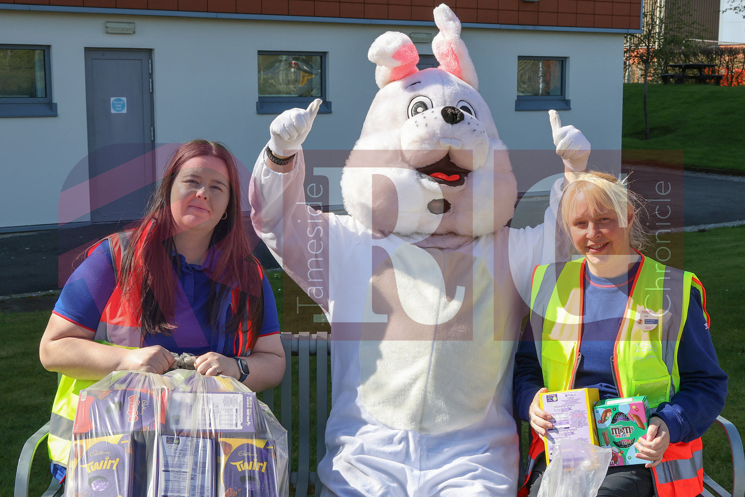 TAMESIDE HOSPITAL CHILDRENS WARD EASTER STAGECOACH (15).JPG