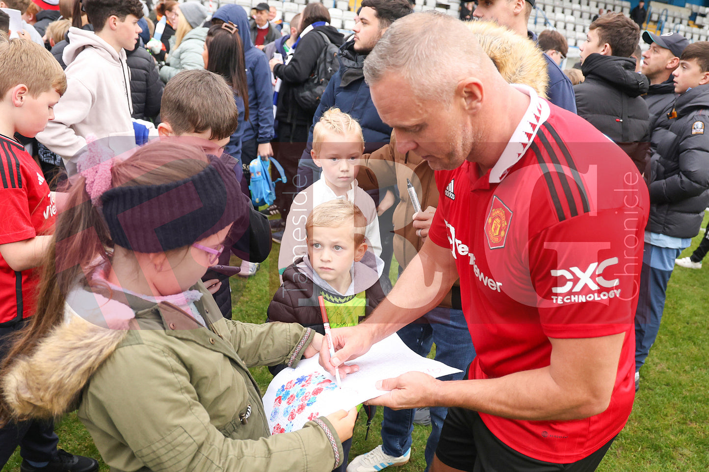 STALYBRIDGE CELTIC LEGENDS V MAN UTD LEGENDS (61).JPG
