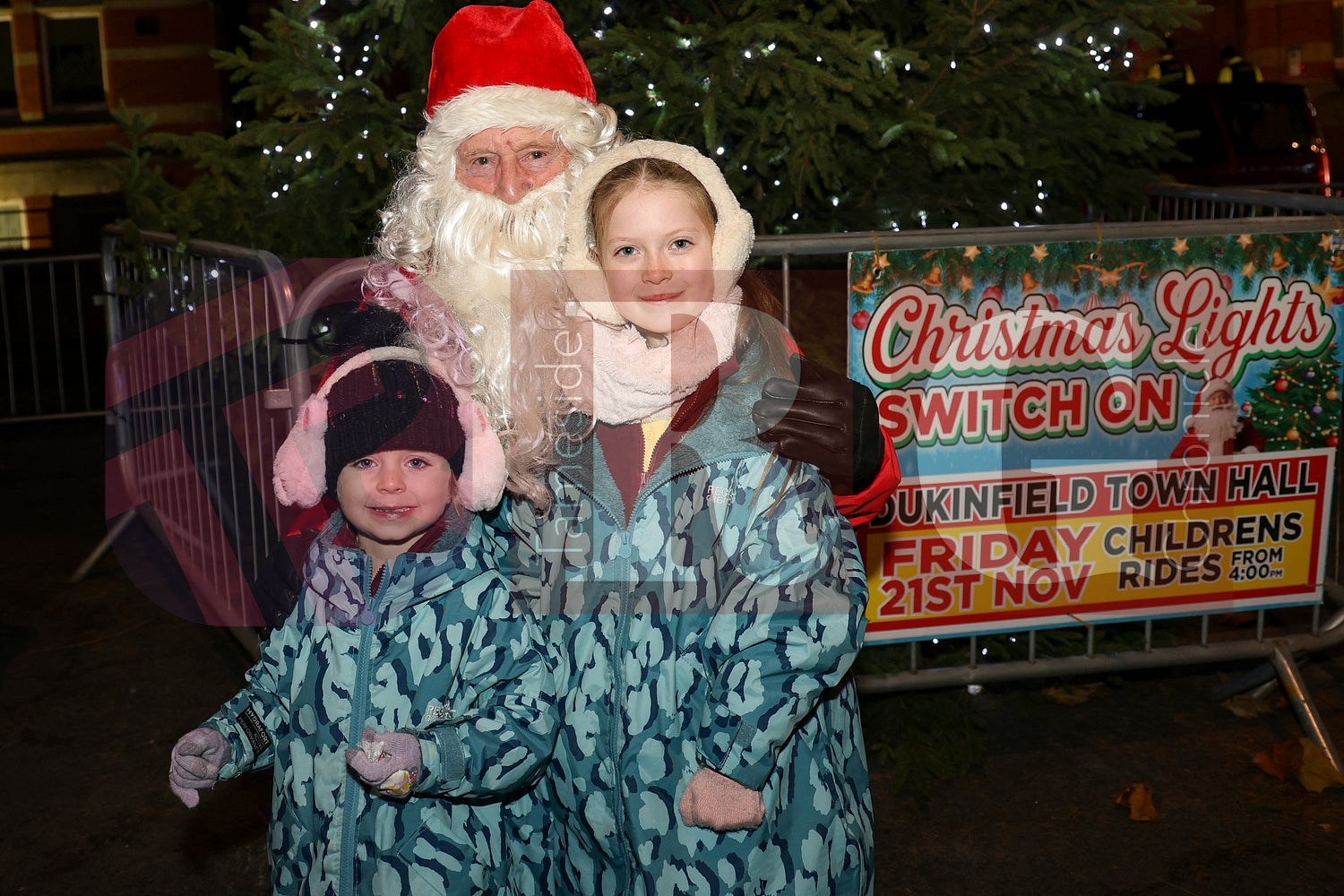 DUKINFIELD LIGHTS SWITCH ON (116).JPG